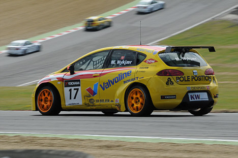 Michel Nykjær kørte sig efter forrygende kørsel frem fra nr. 17 til nr. 9 i søndagens andet løb på Brands Hatch.
